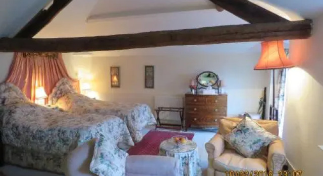 Home Farmhouse Bed and Breakfast, Buchen Sie Hotel Bicester Oxfordshire