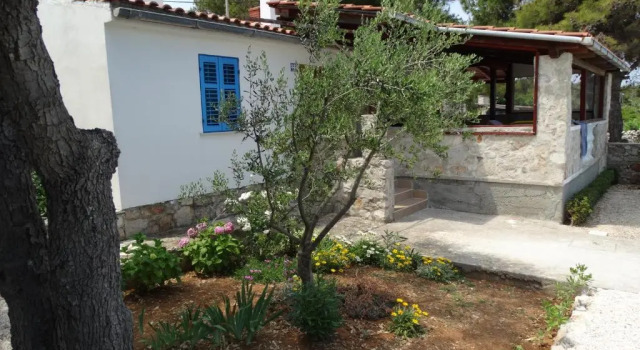 Апартаменты Petrcane house