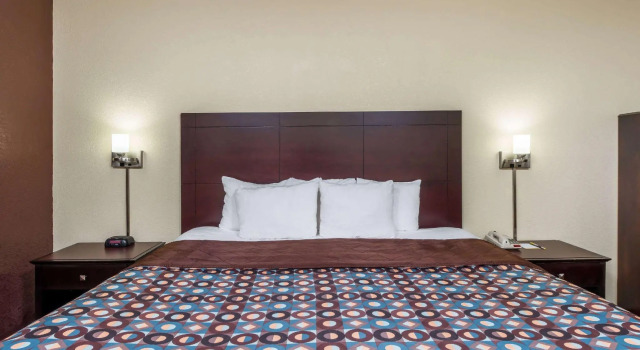 Двухместный номер Standard Days Inn & Suites by Wyndham Casey