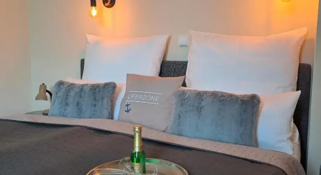 Апартаменты c 1 комнатой Hotel-Ferienwohnungen Cafe Maarblick