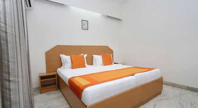 Hotel Sai Rennaissance by OYO Rooms, Rezervovat Hotel Hotely v Bangalore s parkováním, Parkování