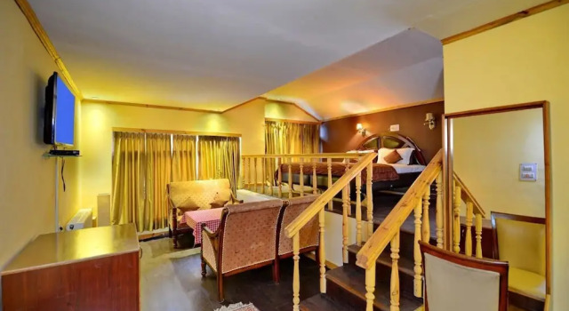 Hotel Pine Palace Resort, Забронировать Курортный отель Гульмарг Jammu & Kashmir Ski