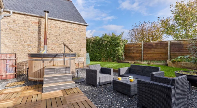 Au coin des 3 feux, Reservar Hotel Reville Cotentin