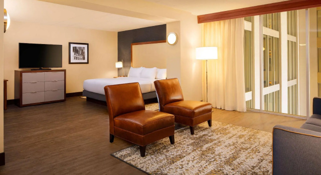 Двухместный полулюкс DoubleTree by Hilton Pittsburgh - Cranberry