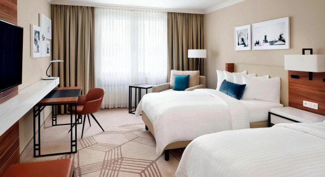 Prague Marriott Hotel, Reservar Hotel Hotéis em Praga com estacionamento, perto de Štvanice, Estacionamento