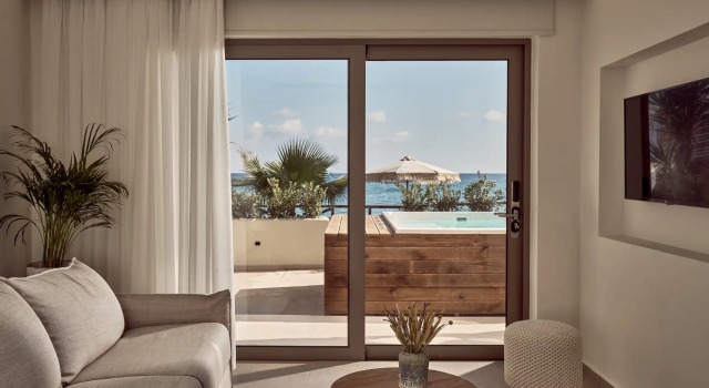 Полулюкс Цокольный этаж Windmill Bay Hotel