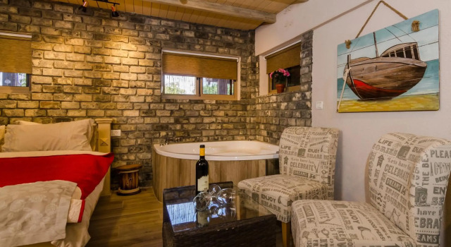 Dream Cabin, Забронировать Отель Отели Тверия 3 звезды, 3*