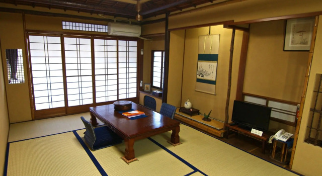 Kiya Ryokan, Buchen Sie Hotel SPA-Hotels in Misasa, SPA