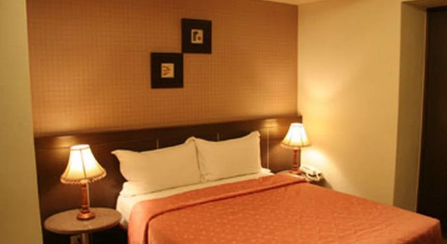 Esquire Hotel