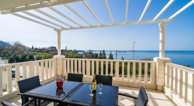Апартаменты с 2 комнатами с видом на море Villa Samba
