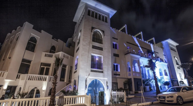 Palais Du Calife Riad & Spa, Rezerwuj Ośrodek wypoczynkowy Hotele w Tanger-Tetouan z parkingiem, Parking