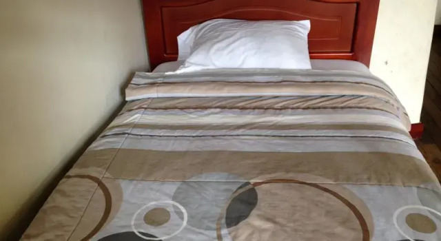 Hostal Alvanos, Book Hotel Cuenca Sierra, near Cuenca  New Cathedral