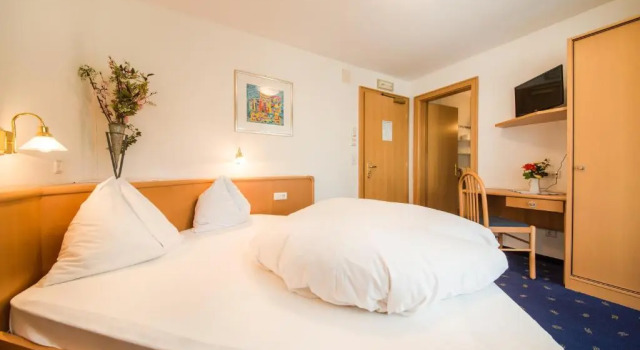 Двухместный номер Classic с балконом Sporthotel St. Michael