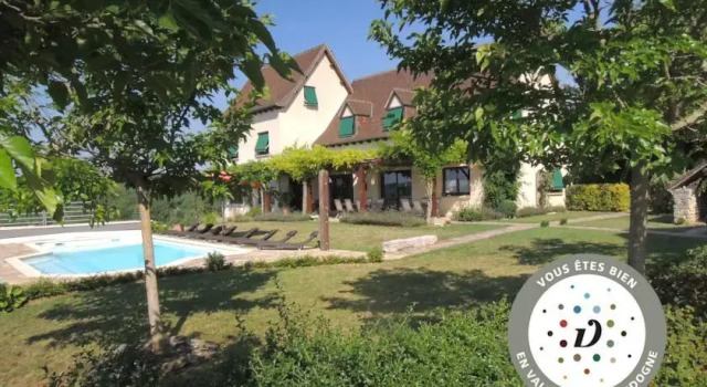 Villa Touloumo, Rezervovat Vila Chaty v Mayrac, Chalupa