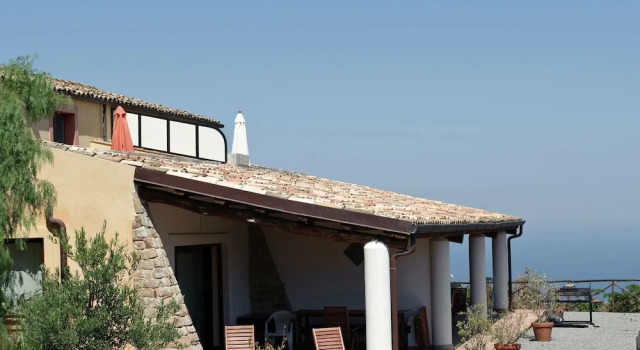 Beautiful Villa With Large Garden, Pool and Breathtaking Views, Book Villa Hotels in Sicily with a Pool, Swimming Pool