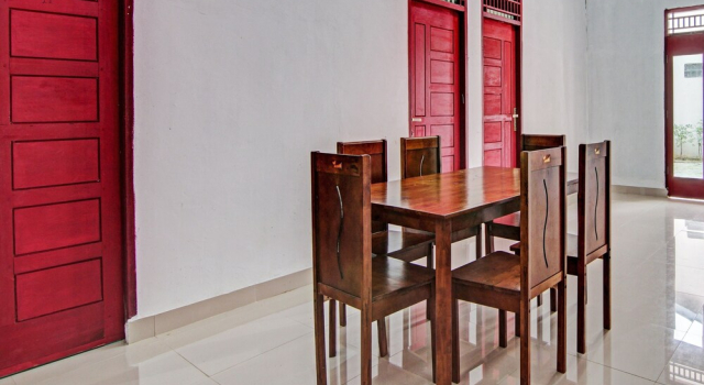 OYO 92199 Wisma Cendana Syariah Near PASAR FLAMBOYAN, Prenota Hotel Bencahkuning Sumatra