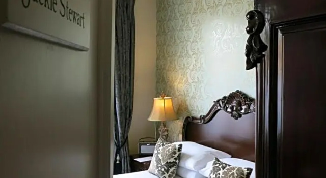 Номер Premium Logis Hotel De France