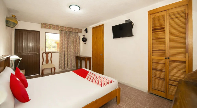 Двухместный номер Standard Hotel El Meson De La Luna