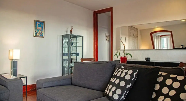 Sao Paulo Apartment, Забронировать Апартаменты/квартира Мизерикорди Лиссабон, рядом с Театр Trindade