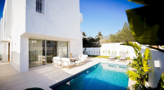 Villa Apollon Seaside and Luxurious