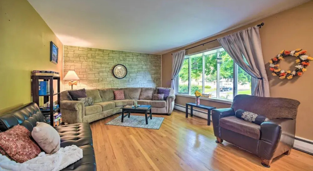 Коттедж с 3 комнатами Albany Home w/ Fenced Yard & Patio - Pets Welcome!