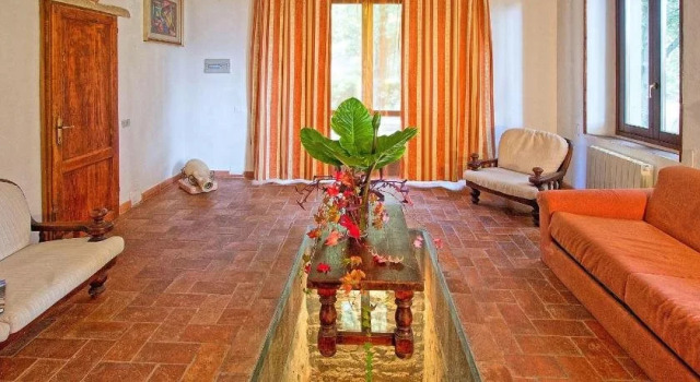Le Sculture, Prenota Hotel Monteverdi Marittimo Toscana