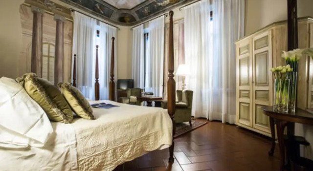 Четырёхместный полулюкс Hotel Burchianti