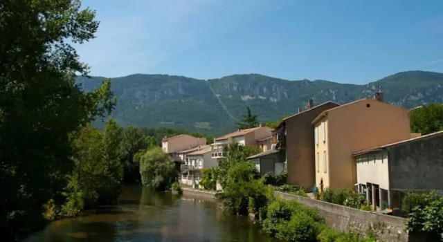 Quillian Town House, Book Apartment Quillan Corbières