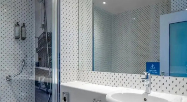 Полулюкс Standard Gloucester Robinswood Hotel By Sunday