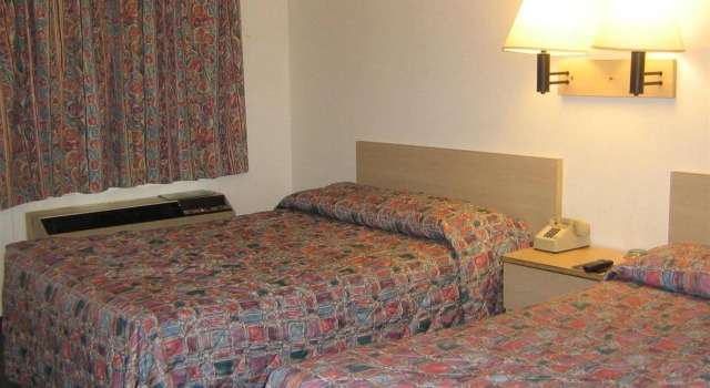 圣路易斯美洲佳值套房酒店(Americas Best Value Inn and Suites St. Louis), Book Hotel Bridgeton Missouri