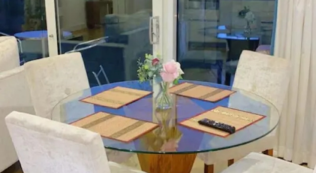 Impeccable 1-bed Apartment in London, Varaa Huoneisto Asunnot kohteessa Merseyside, Huoneisto