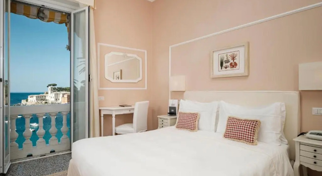 Полулюкс с видом на море Hotel Helvetia