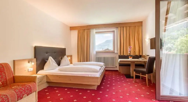 Hotel Montani, Забронировать Отель Отели Лачес 3 звезды, 3*