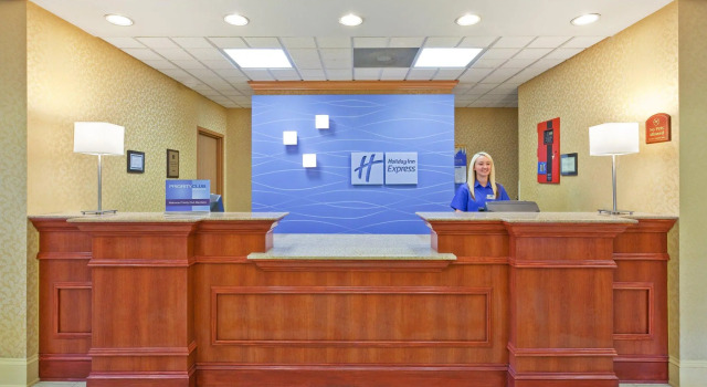 Holiday Inn Express & Suites Vicksburg by IHG, Забронировать Отель Виксберг Миссисипи, рядом с Vicksburg Battlefield Museum