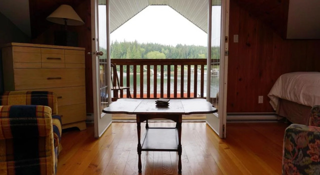 Kingfisher Lodge and Marina, Book Hotel Bamfield Pacific Rim Vancouver Island
