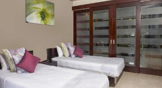 Апартаменты Grand Bay Suites
