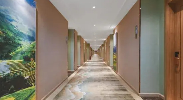 Vienna 3 Best Hotel (Shatian Baihua), Boek Hotel Hotels in Guangdong met parkeren, Parkeren