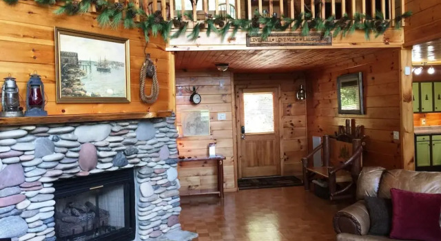 Captain Morley`s Mountain Inn, Book Hotel 3-stjernede hoteller i Morganton, 3*