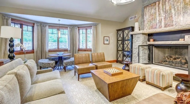 Hummingbird Retreat - Four Bedroom Townhome