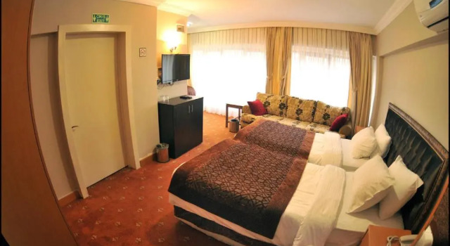 Трёхместный номер Palace Point Hotel