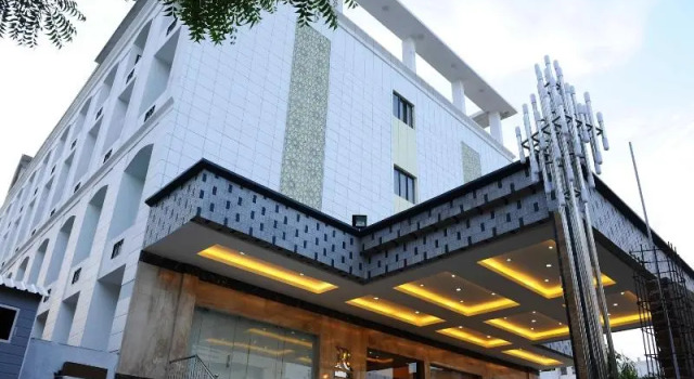 RR Inn Tirunelveli, Забронировать Отель Отели штата Тамилнада с парковкой, Парковка