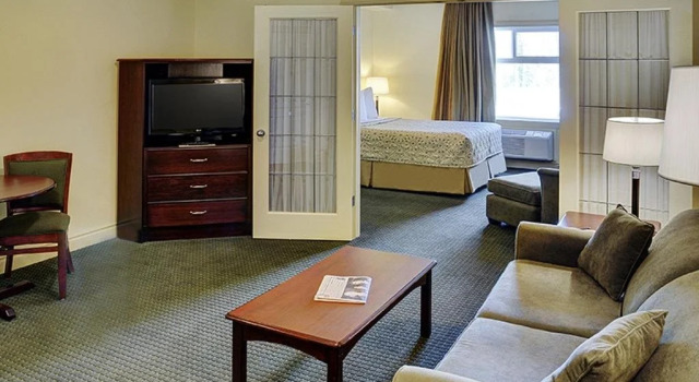 Chateau Nova Hotel, Забронировать Отель Отели Northern Alberta 3 звезды, 3*