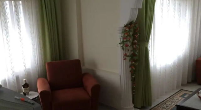 Delightful Apartment Sleeps 8 Great Location