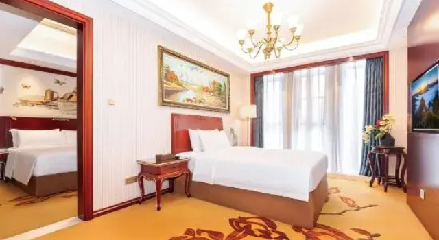 Люкс Vienna International Hotel Bazhong East Gate Branch