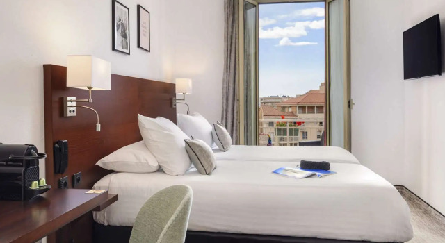 Двухместный номер Deluxe с видом на море Best Western Hôtel des Orangers Cannes