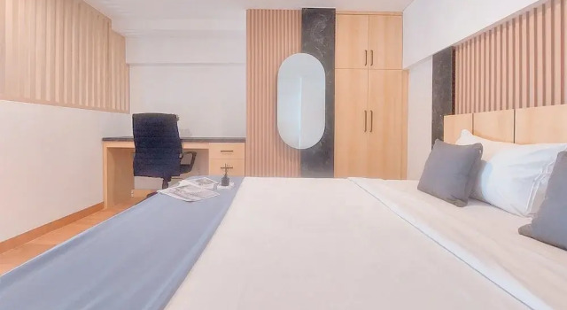 Spacious and Comfort Studio Loft at Kingland Avenue Apartment