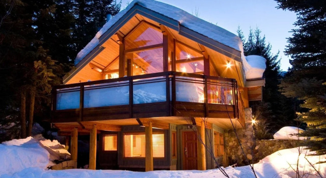 Luxury 5 Bedroom Blueberry Chalet, Забронировать Шале Коттеджи Уистлер, рядом с Black Tusk Gallery, Коттедж