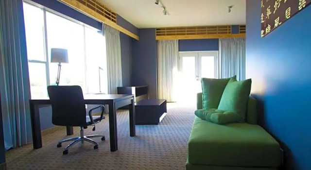 Люкс с балконом Casulo Hotel