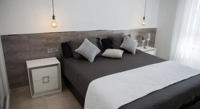 Spacious 200 sq.m. penthouse with sea view terraces