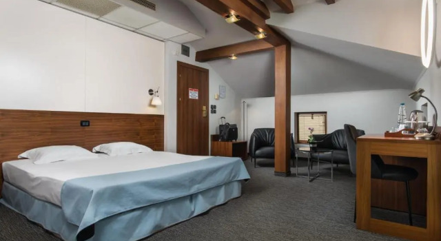 Студия с балконом Uniqato Hotel
